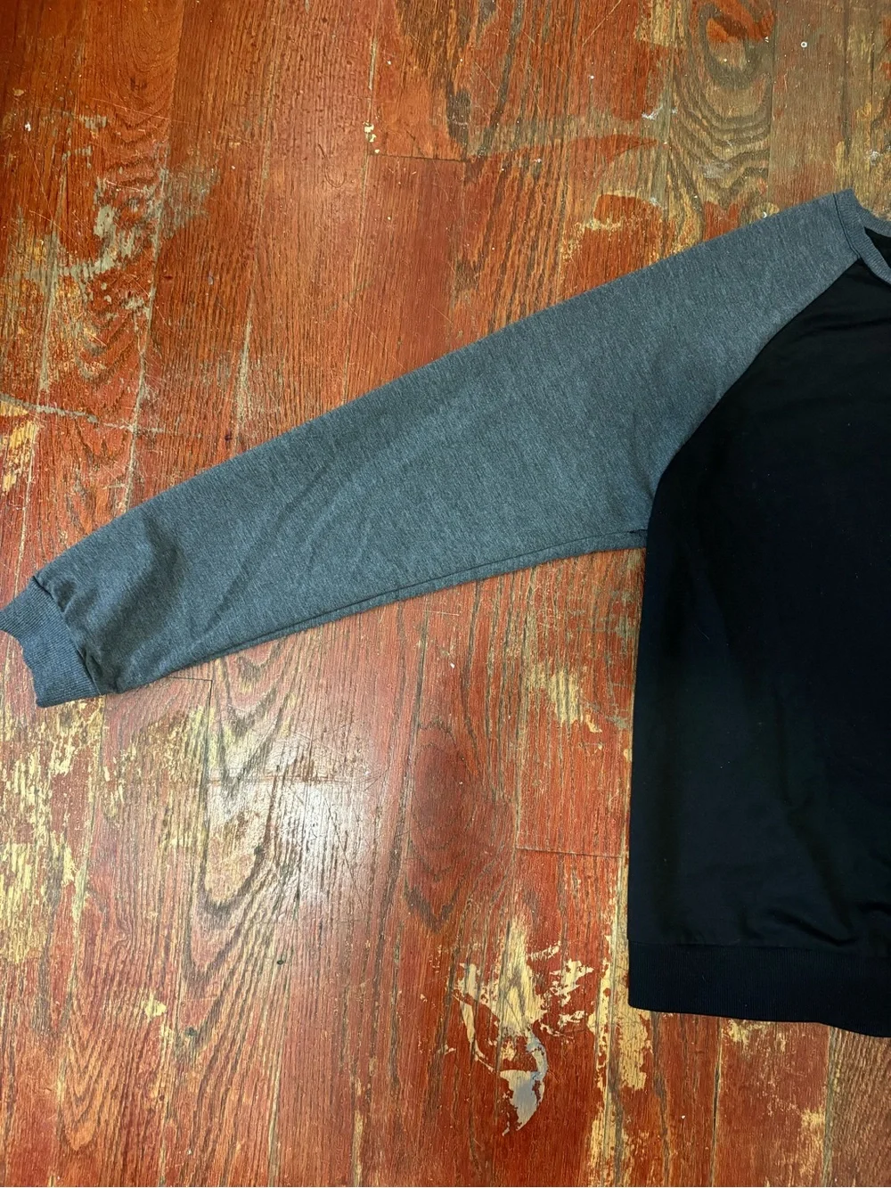 SHEIN Men's Black Crewneck Sweater with Gray Raglan Sleeves